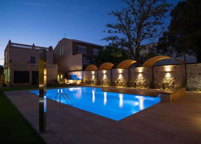 apartamentos sant jordi montbrio