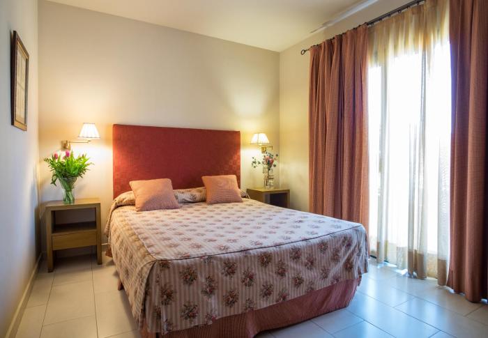 apartamentos sant jordi montbrio