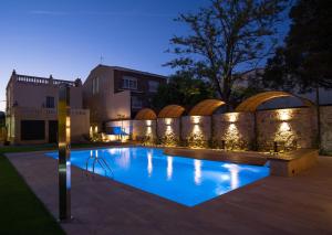 apartamentos sant jordi montbrio