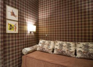 apartamentos sant jordi montbrio