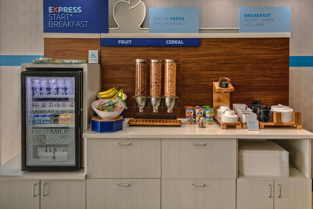 holiday inn express hotel and suites cookeville by ihg