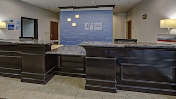 Holiday Inn Express Hotel & Suites Cookeville By Ihg,Monterey>>Cookeville,3 star
