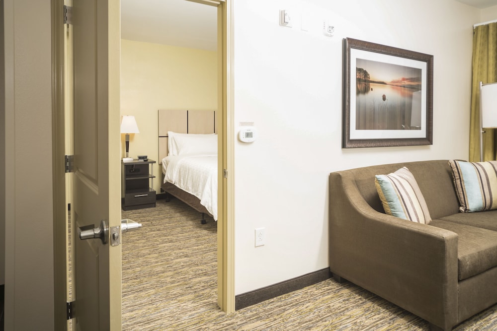 candlewood suites ft walton bch hurlburt area