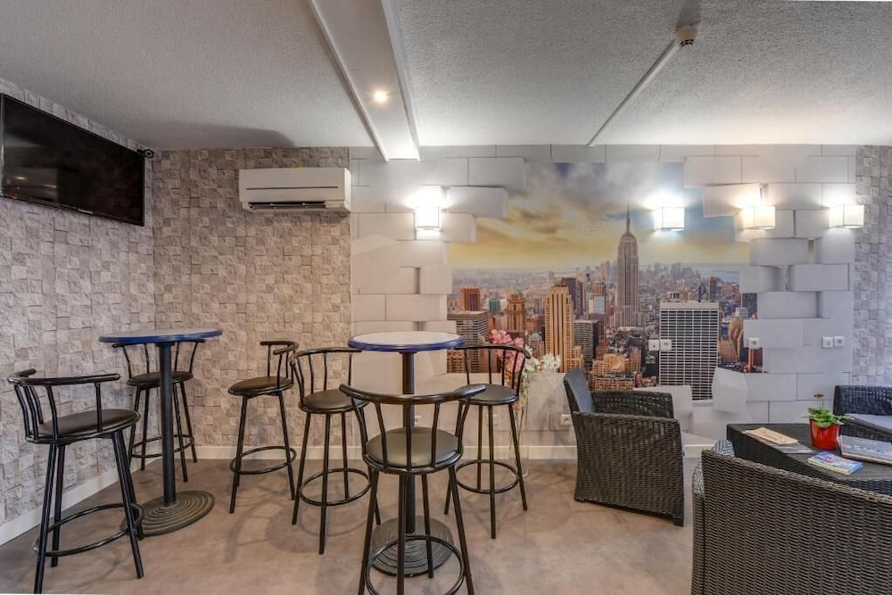 hotel confort thouars