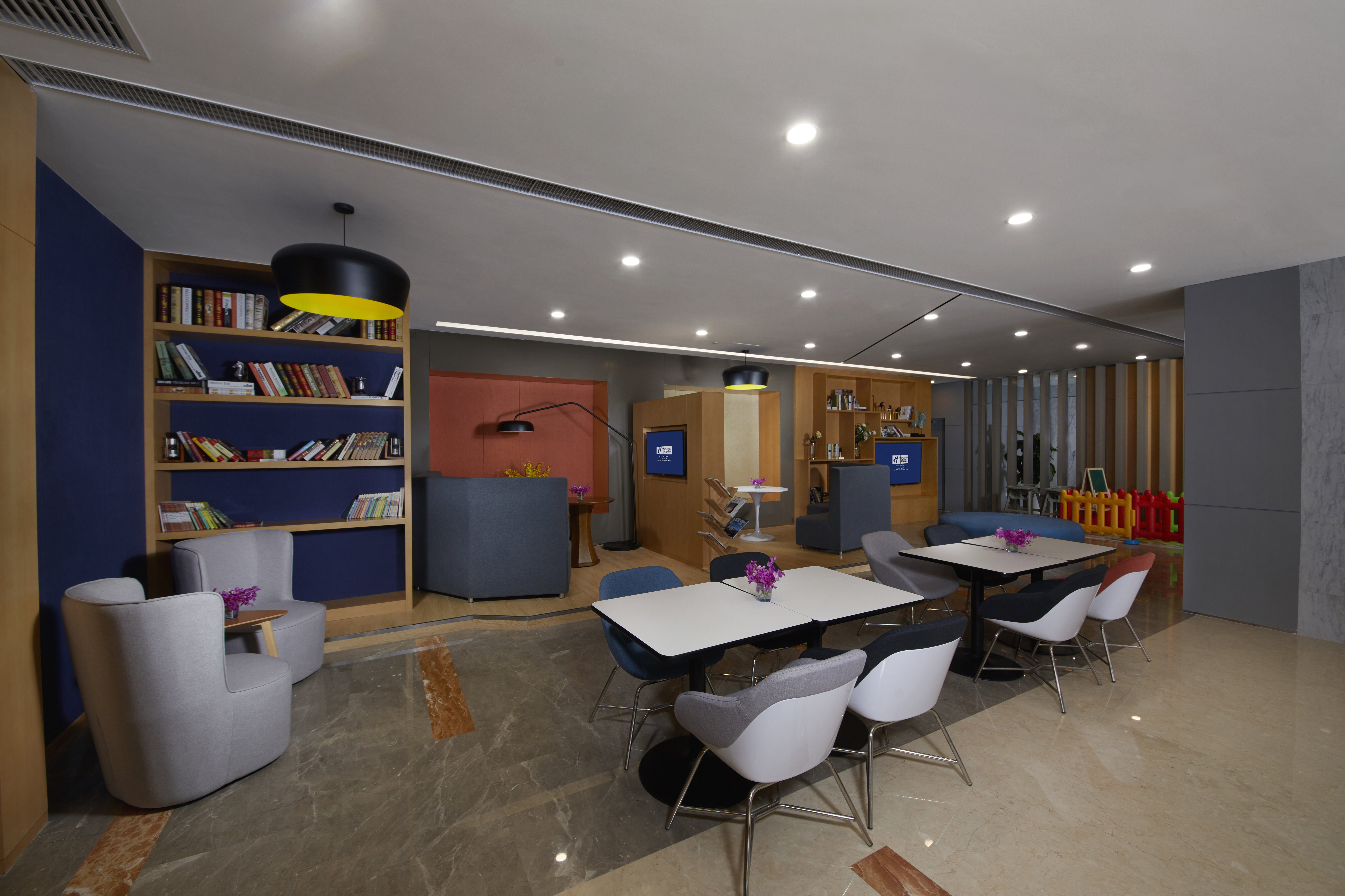holiday inn express zhengzhou zhengdong an ihg hotel