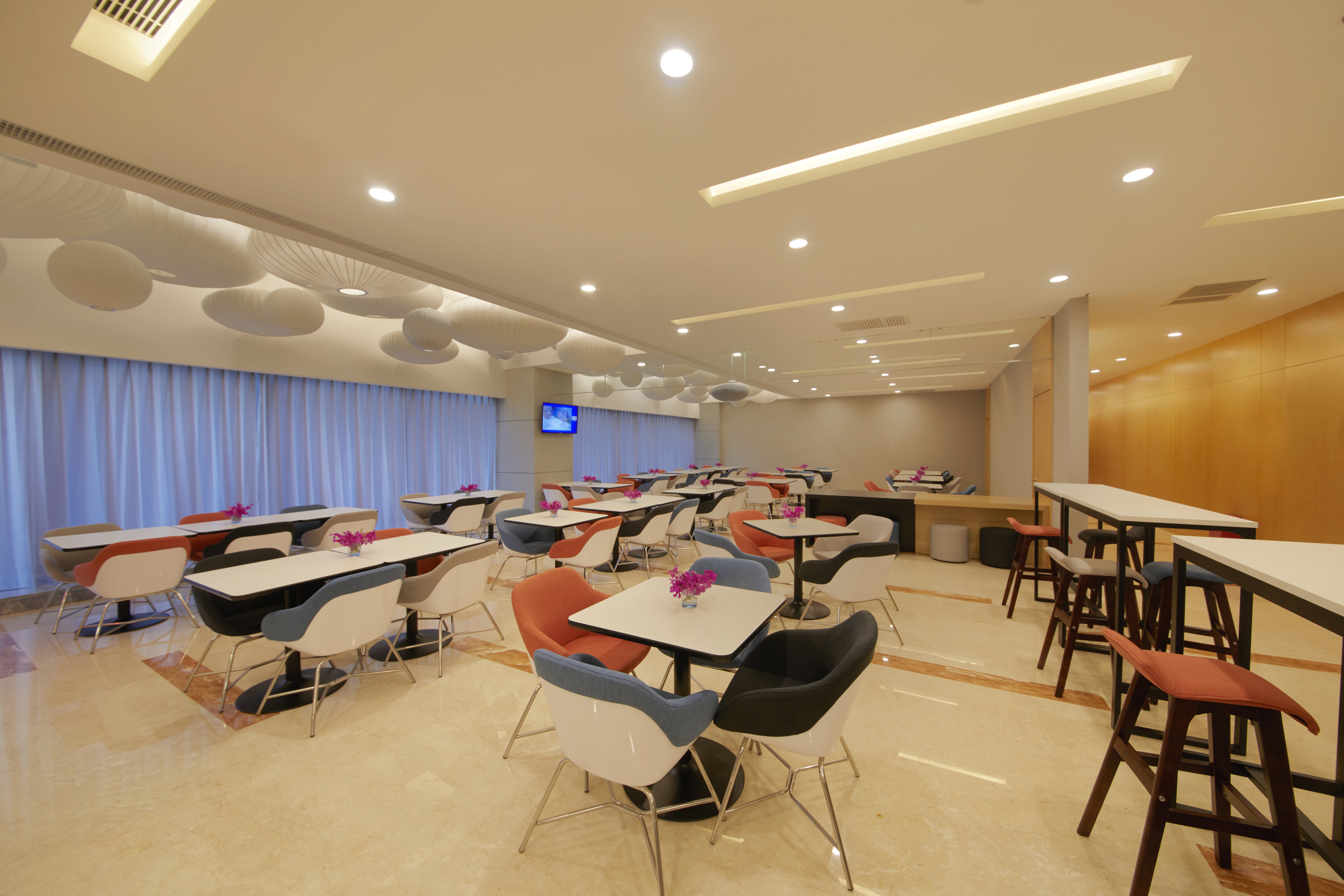 holiday inn express zhengzhou zhengdong an ihg hotel