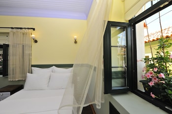 petrino gokceada hotel and kitchen