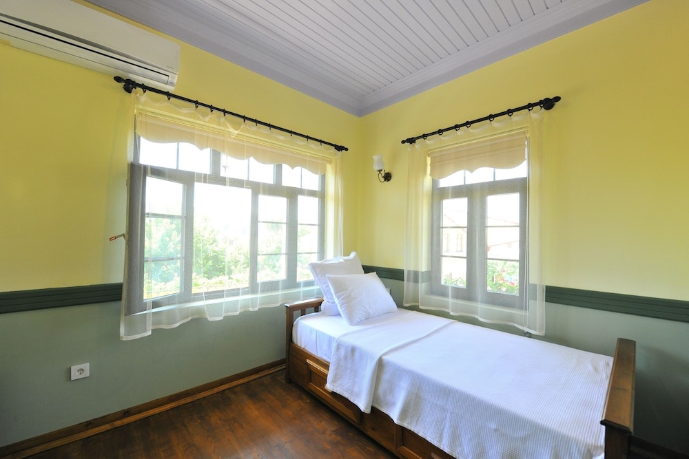 petrino gokceada hotel and kitchen