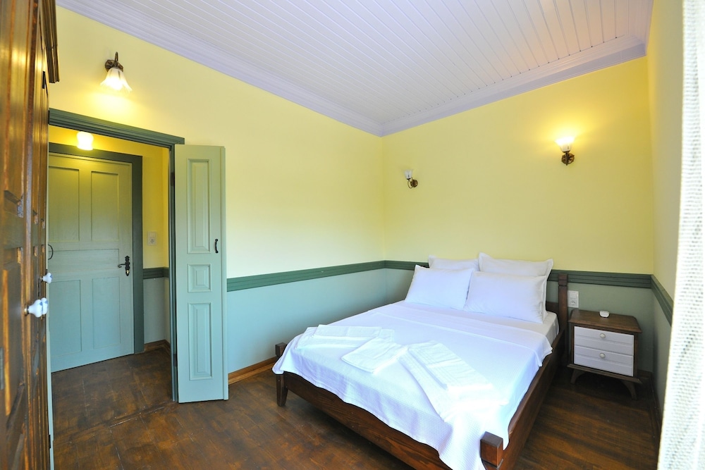 petrino gokceada hotel and kitchen