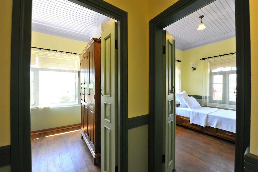 petrino gokceada hotel and kitchen