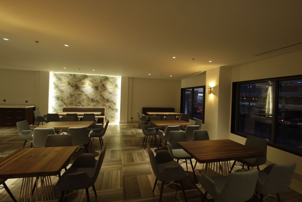 diwan residence hotel alnaeem