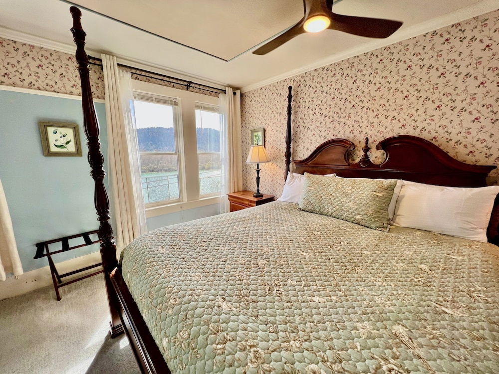 the historic requa inn