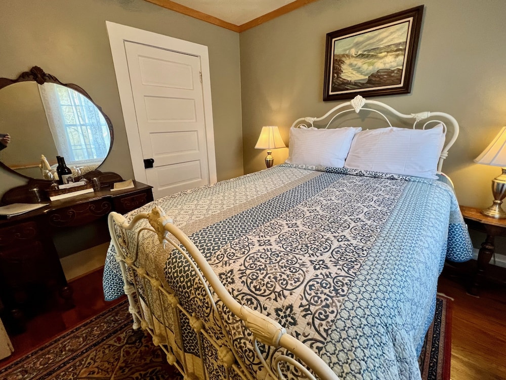 the historic requa inn