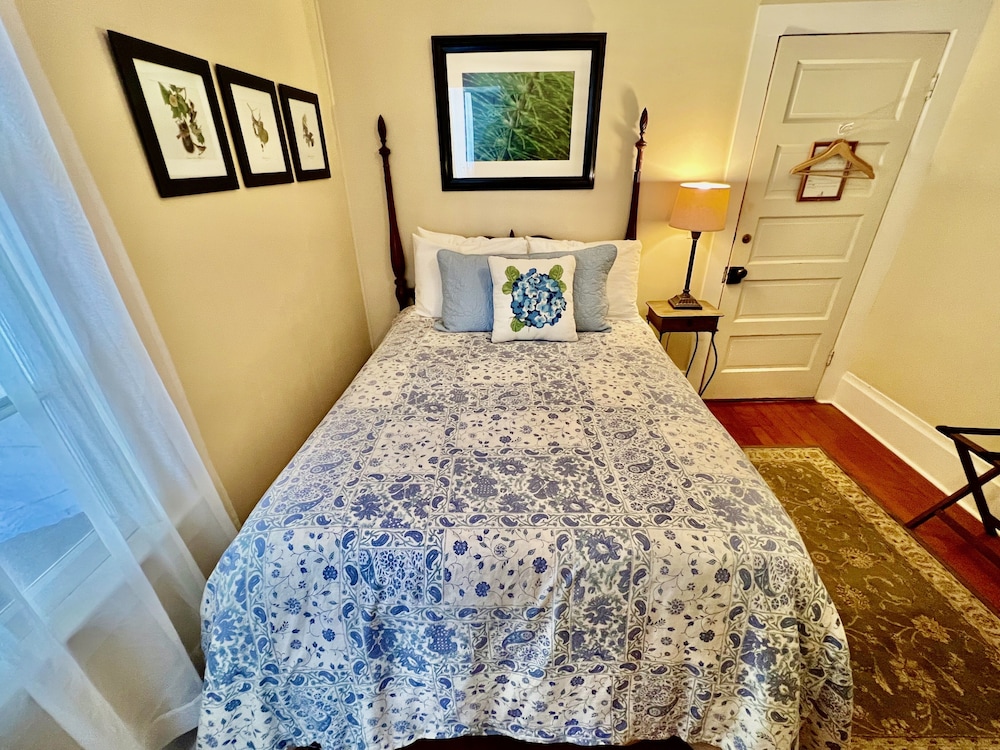 the historic requa inn