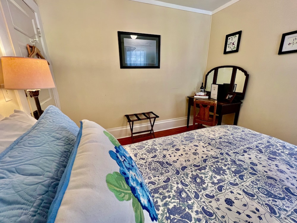 the historic requa inn