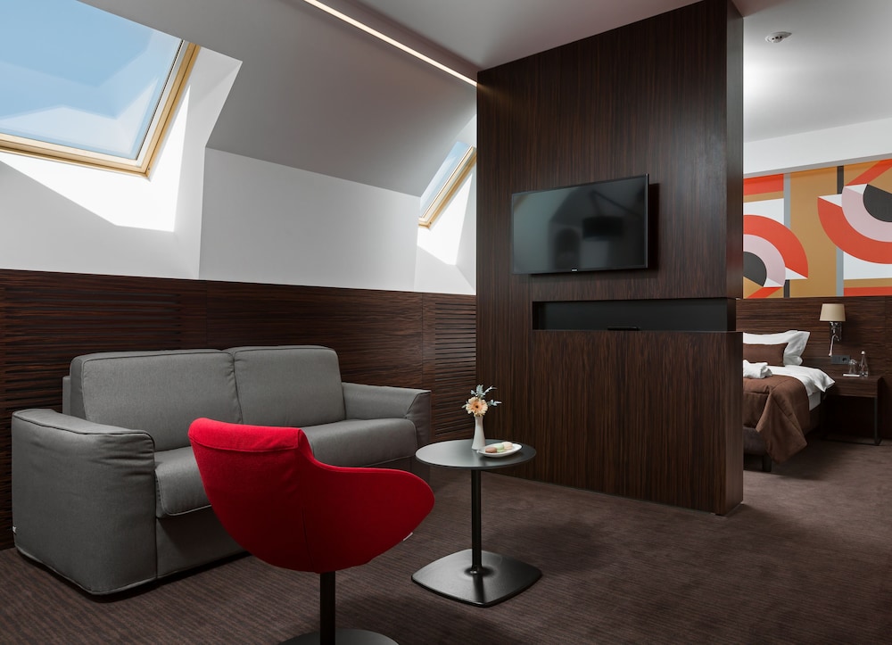 bank hotel