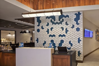 hyatt place warwick providence airport