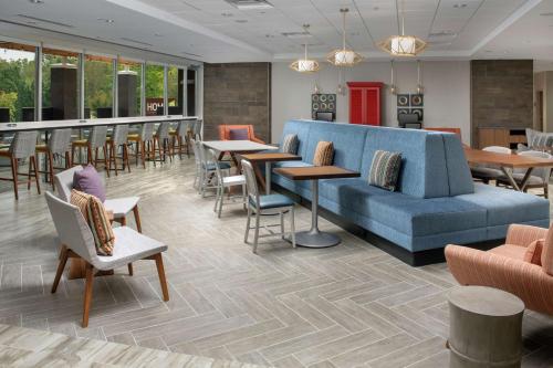 home2 suites by hilton charlottesville downtown