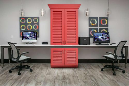 home2 suites by hilton charlottesville downtown