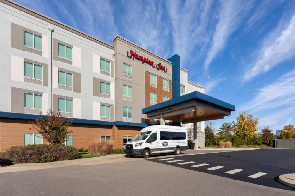 hampton inn nashville airport century place tn