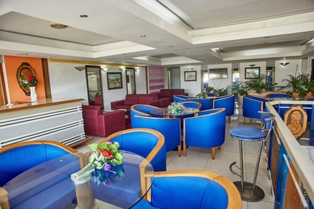 paintsiwa wangara apartments