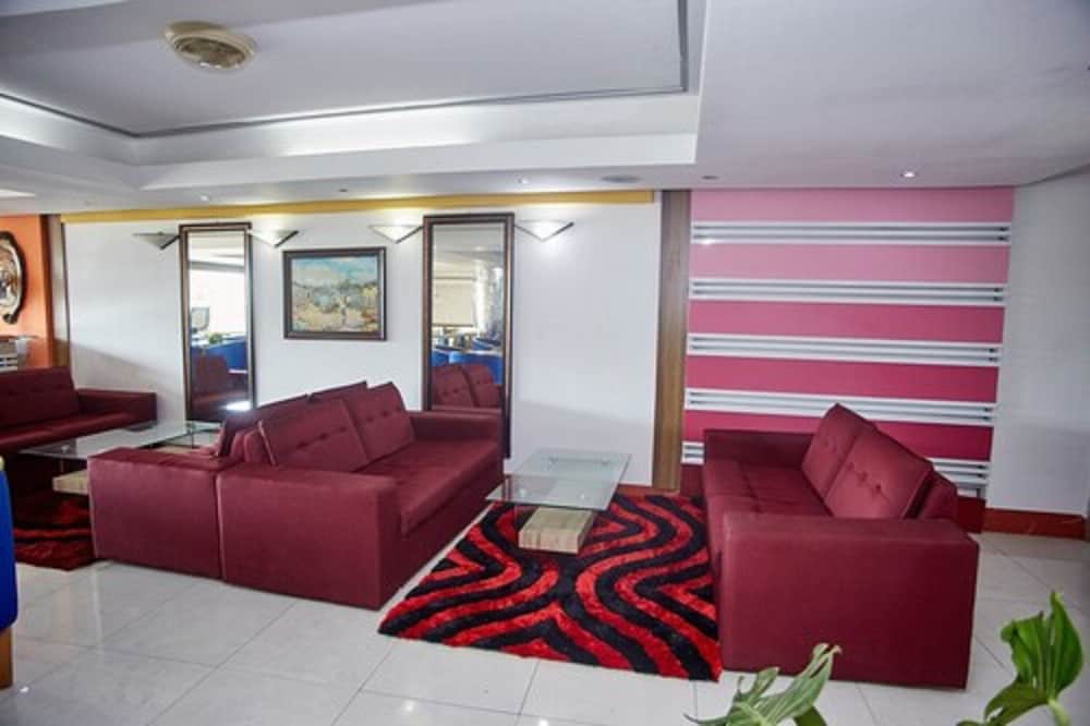 paintsiwa wangara apartments