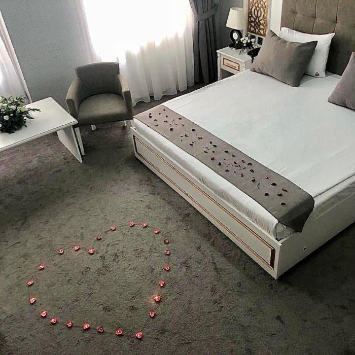 mensen hotel baku