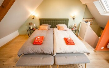 la petite maison pres de leglise