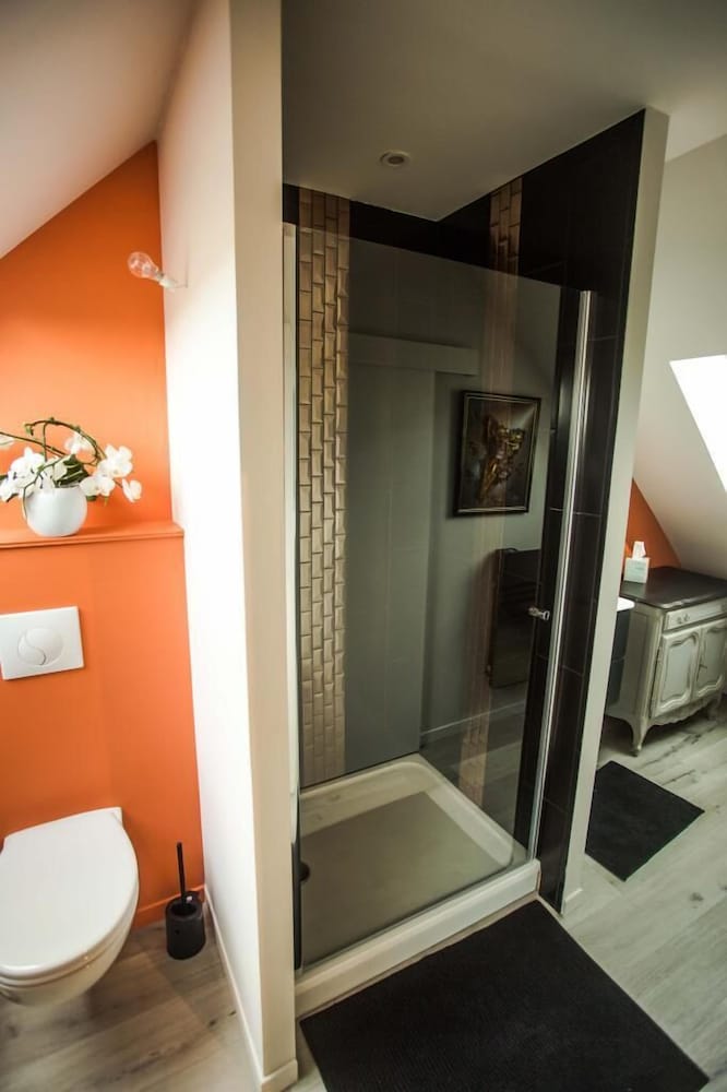 la petite maison pres de leglise