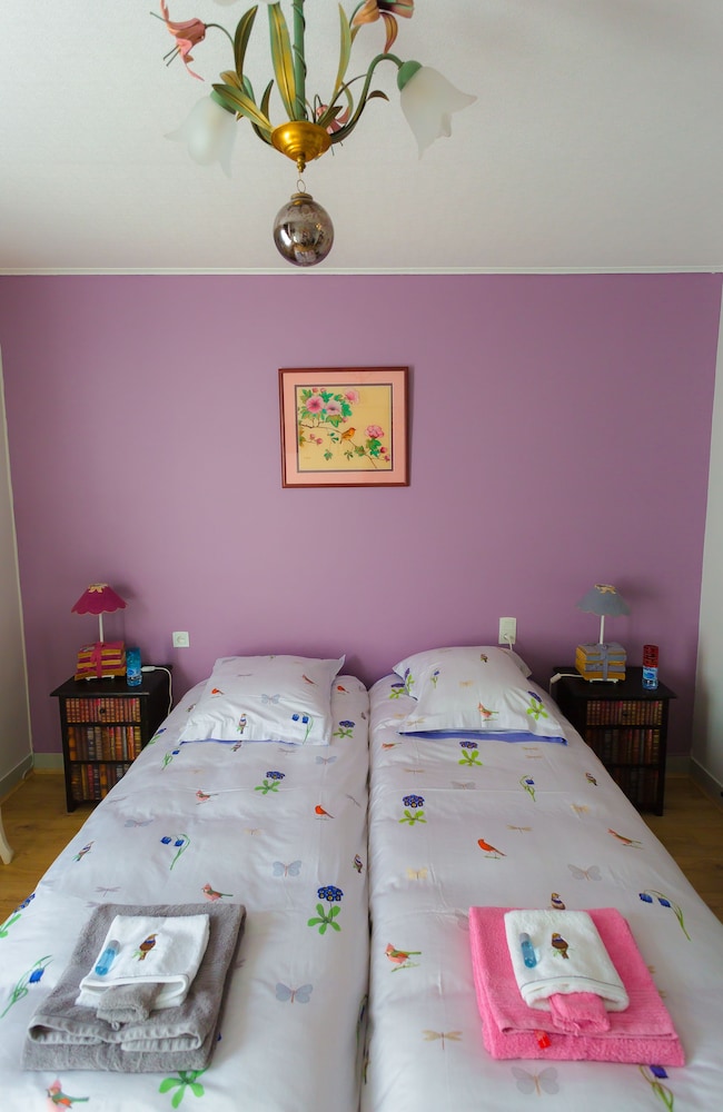 la petite maison pres de leglise