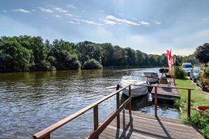 amsterdam lake hotel