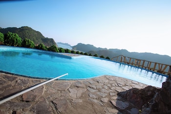 cat ba mountain view