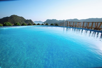 cat ba mountain view