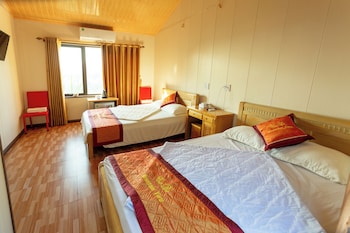 cat ba mountain view