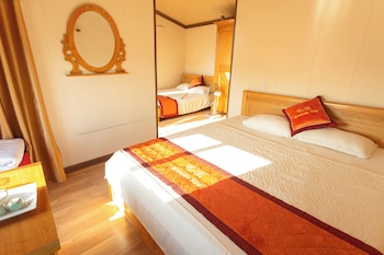 cat ba mountain view