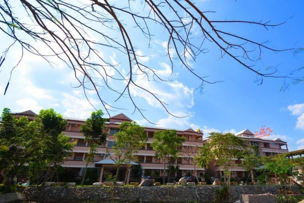phuranya resort