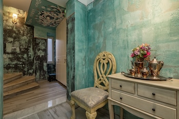 Plaza Marchi Old Town - Quaint & Elegant Hotels,Podstrana>>Hvar,4 star