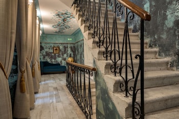 Plaza Marchi Old Town - Quaint & Elegant Hotels,Podstrana>>Hvar,4 star