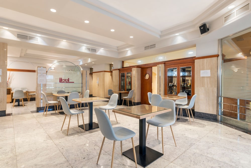 hospedium hotel blu loiu