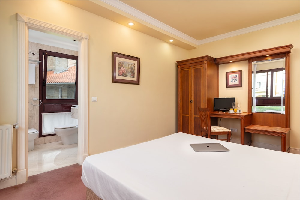 hospedium hotel blu loiu