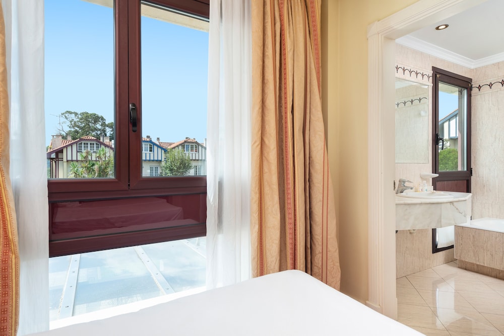 hospedium hotel blu loiu