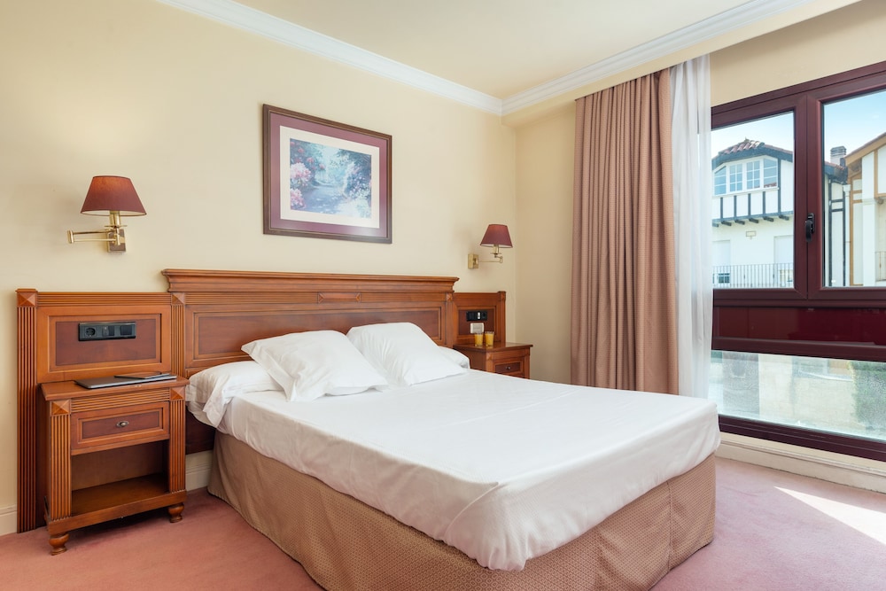 hospedium hotel blu loiu