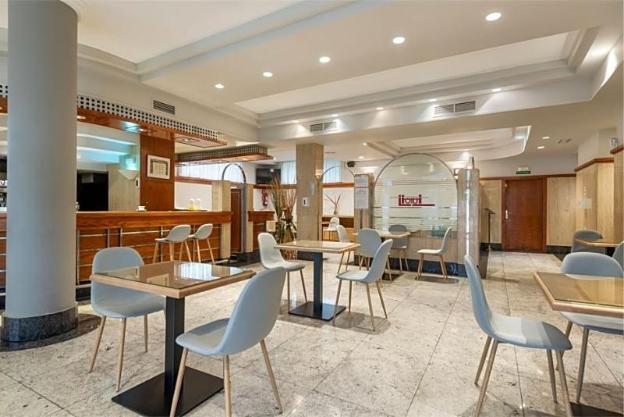 hospedium hotel blu loiu