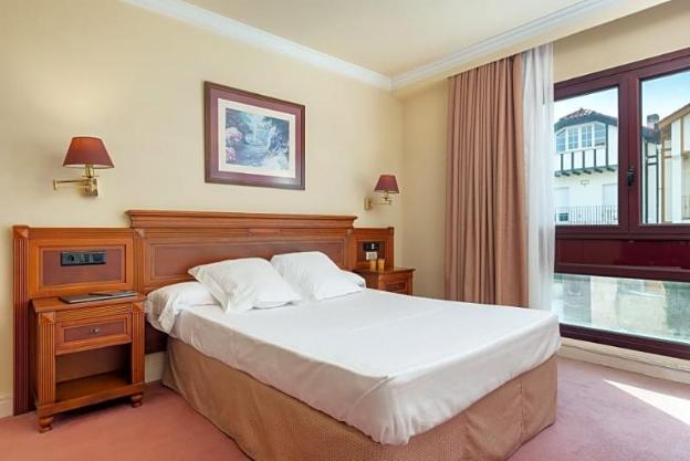 hospedium hotel blu loiu