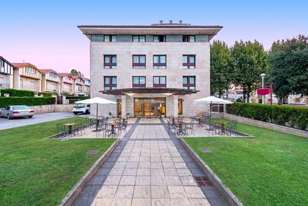 hospedium hotel blu loiu