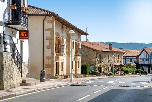 hospedium hotel blu loiu