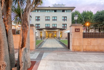 hospedium hotel blu loiu