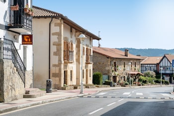 hospedium hotel blu loiu