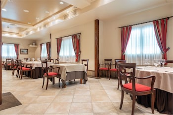 hospedium hotel blu loiu