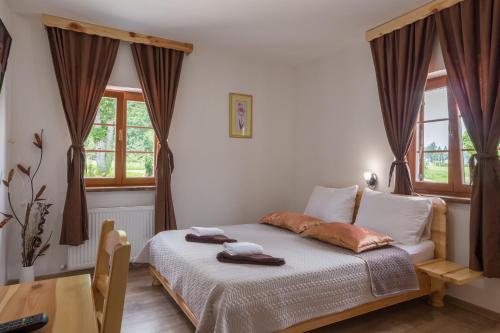 rustic lodge plitvice
